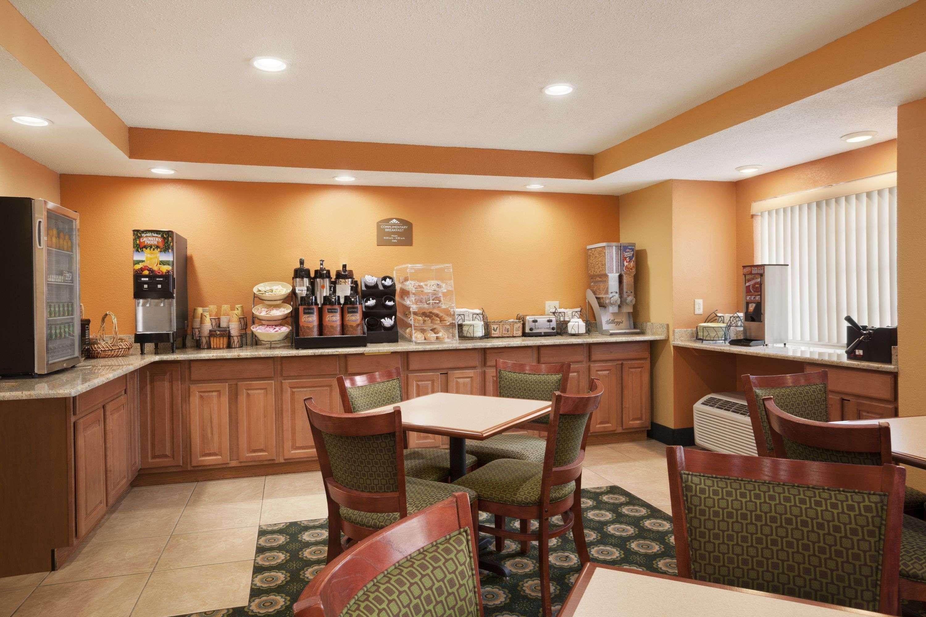 Microtel Inn By Wyndham - Albany Airport Latham Exterior photo